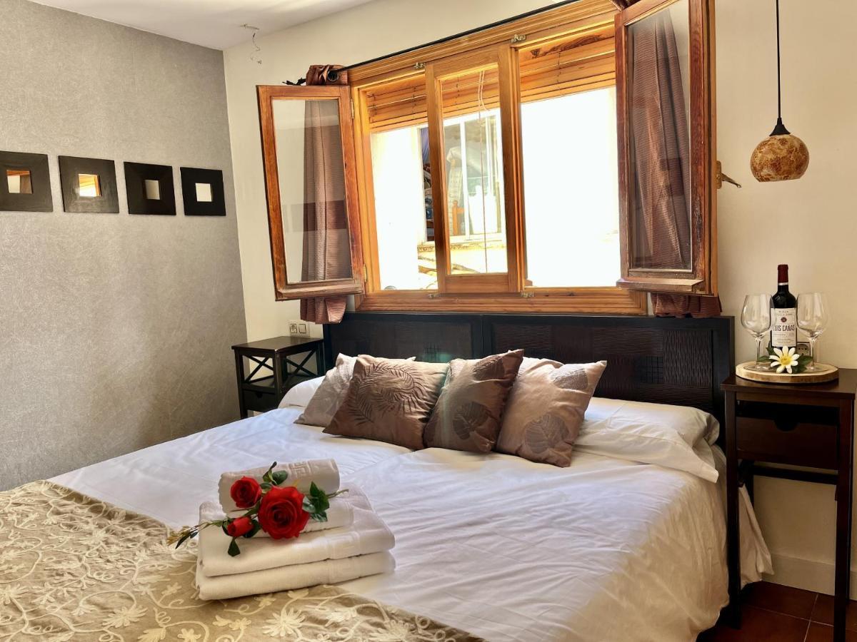 Hostal Nomadas By Gloove فيلاألبا دي لا سايرا المظهر الخارجي الصورة