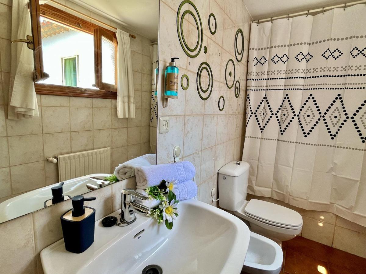 Hostal Nomadas By Gloove فيلاألبا دي لا سايرا المظهر الخارجي الصورة
