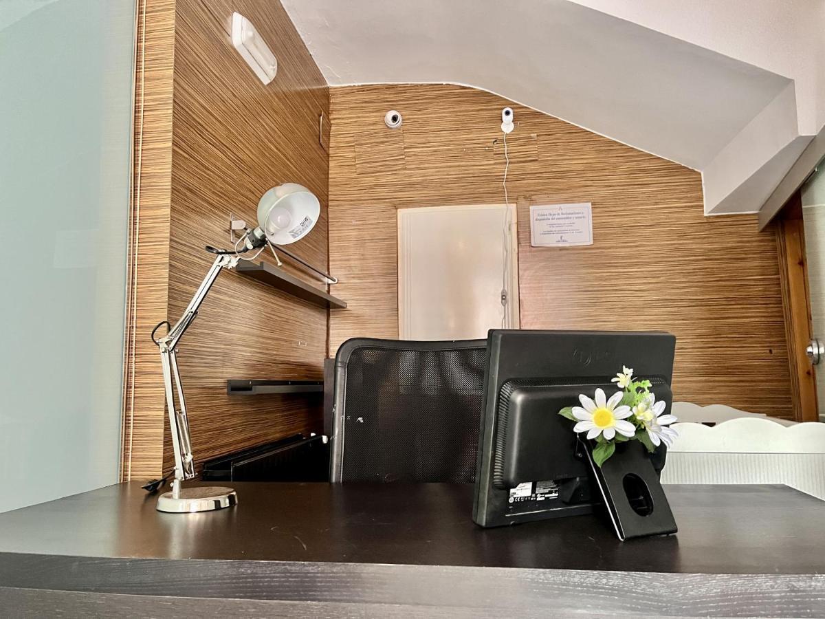 Hostal Nomadas By Gloove فيلاألبا دي لا سايرا المظهر الخارجي الصورة