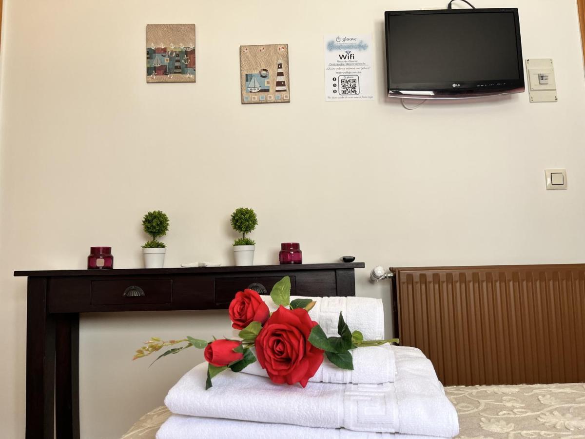 Hostal Nomadas By Gloove فيلاألبا دي لا سايرا المظهر الخارجي الصورة