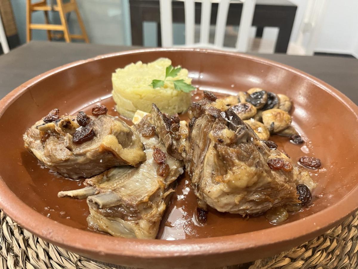 Hostal Nomadas By Gloove فيلاألبا دي لا سايرا المظهر الخارجي الصورة
