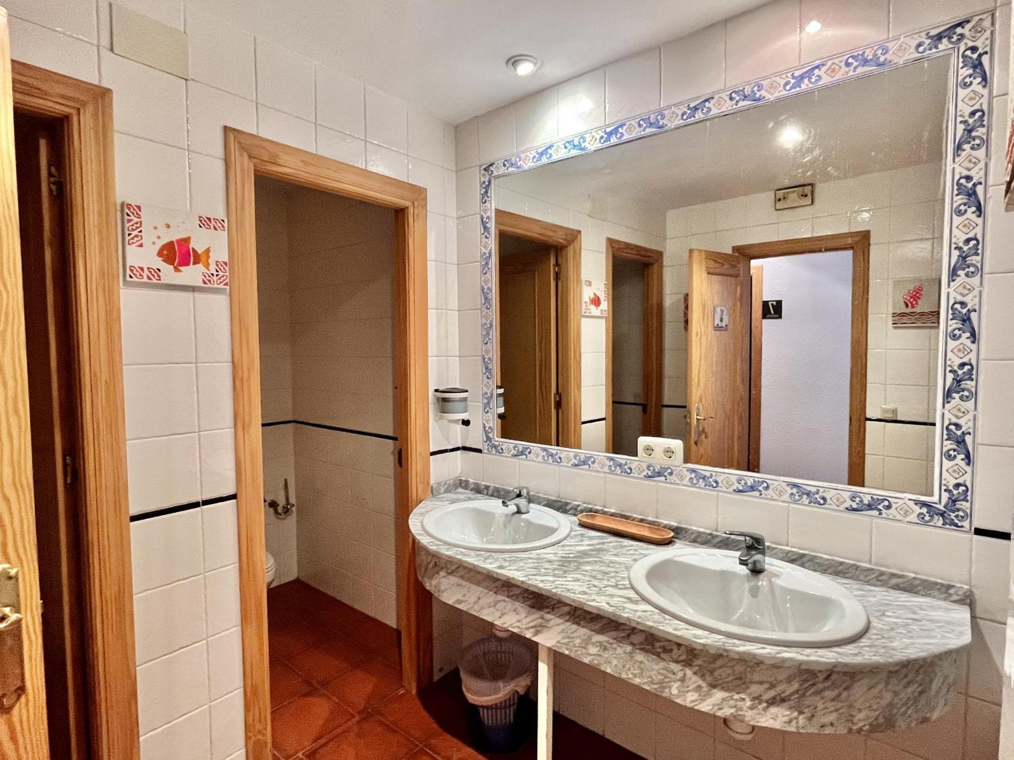 Hostal Nomadas By Gloove فيلاألبا دي لا سايرا المظهر الخارجي الصورة